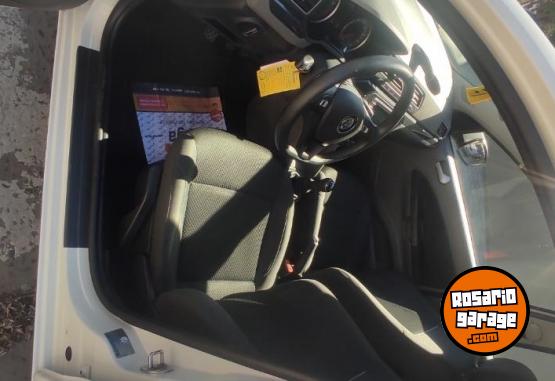 Autos - Volkswagen Gol Trend 1.6 Highline 5P 2017 Nafta 95000Km - En Venta