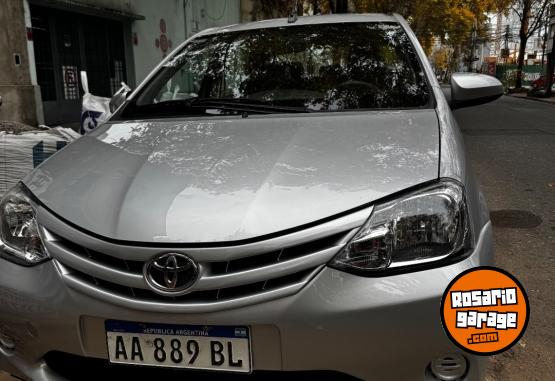 Autos - Toyota Etios xs 2017 Nafta 21000Km - En Venta