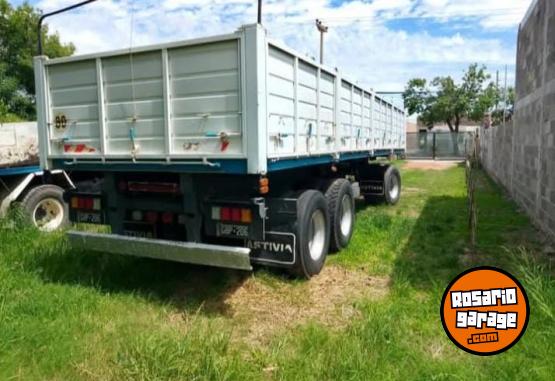 Camiones y Grúas - Acoplado volcador - En Venta