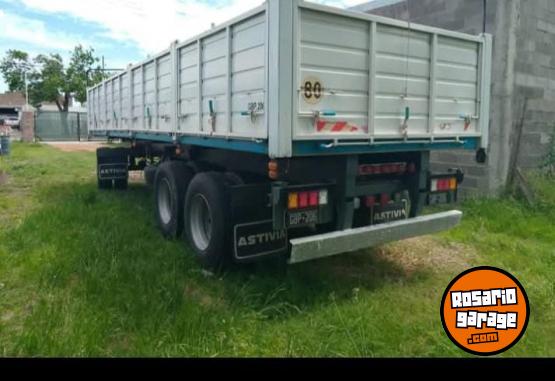 Camiones y Grúas - Acoplado volcador - En Venta