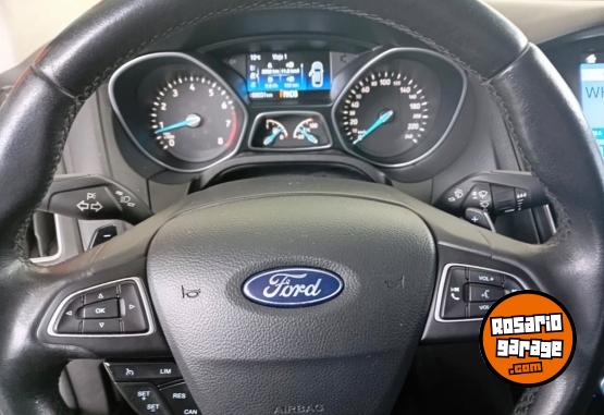 Autos - Ford Focus Titanium 4P 2017 Nafta 65000Km - En Venta