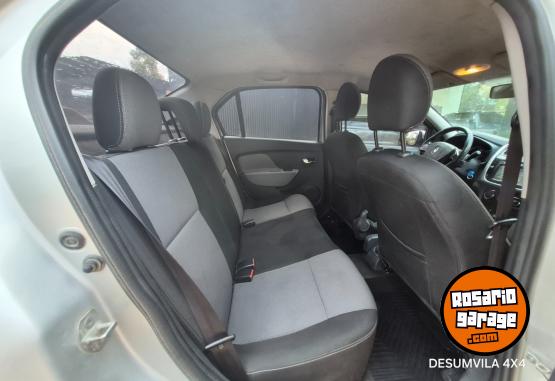Autos - Renault LOGAN PRIVILEGE 2017 Nafta 220000Km - En Venta