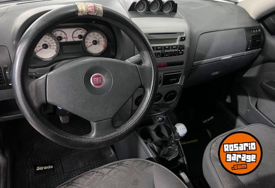 Autos - Fiat Strada adventure 2010 Nafta 197000Km - En Venta