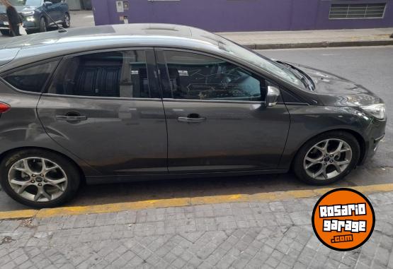 Autos - Ford FOCUS SE PLUS MANUAL 2019 Nafta 82000Km - En Venta