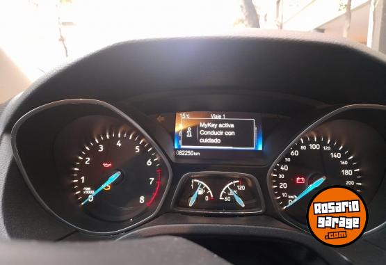 Autos - Ford FOCUS SE PLUS MANUAL 2019 Nafta 82000Km - En Venta