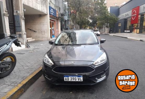 Autos - Ford FOCUS SE PLUS MANUAL 2019 Nafta 82000Km - En Venta