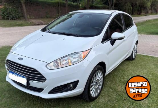 Autos - Ford Fiesta Titanium 2017 Nafta 97000Km - En Venta