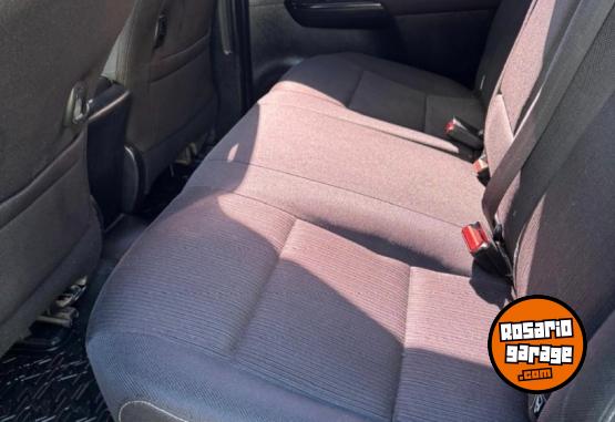 Camionetas - Toyota Hilux SR 2016 Diesel 120000Km - En Venta