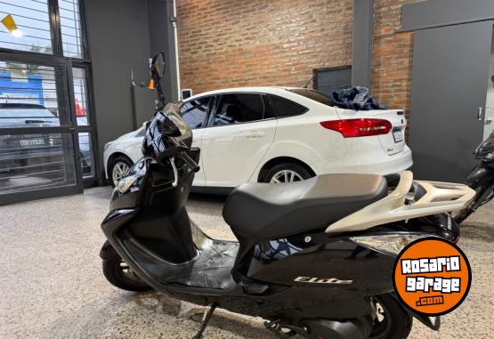 Motos - Honda Elite 2017 Nafta 12500Km - En Venta