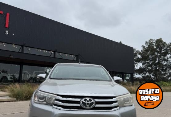 Camionetas - Toyota Hilux 2.8 Dc 4X4 Tdi Srx 2016 Diesel 278000Km - En Venta