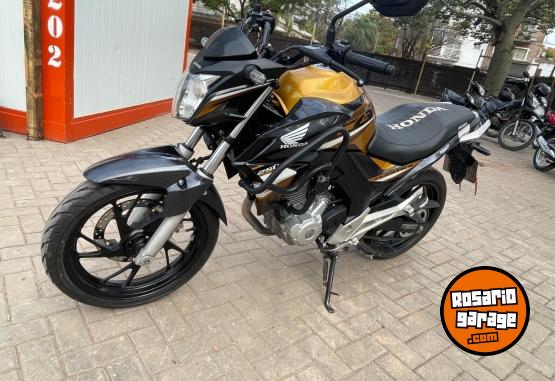Motos - Honda Twister CB 250cc 2022 Nafta 30000Km - En Venta
