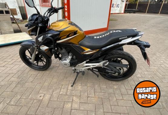 Motos - Honda Twister CB 250cc 2022 Nafta 30000Km - En Venta