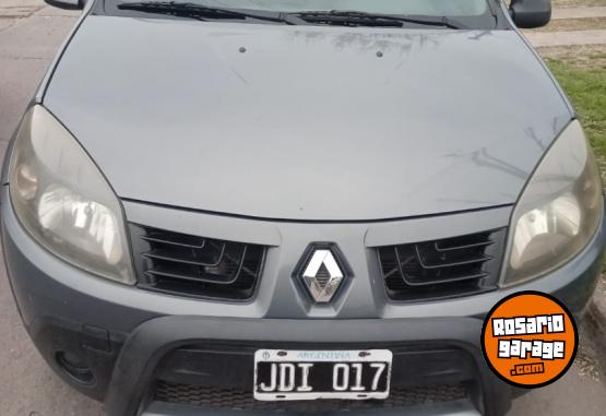 Autos - Renault Sandero 2011 Nafta 250000Km - En Venta