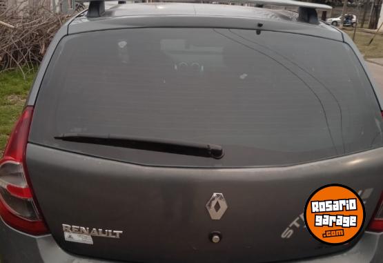 Autos - Renault Sandero 2011 Nafta 250000Km - En Venta