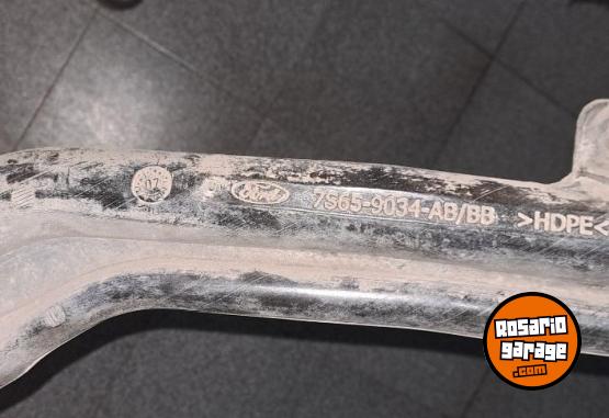 Accesorios para Autos - Vendo tubo de carga nafta ecosport original - En Venta