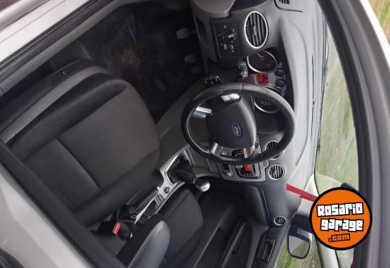 Autos - Ford Focus exe tren plus 2009 GNC 216400Km - En Venta