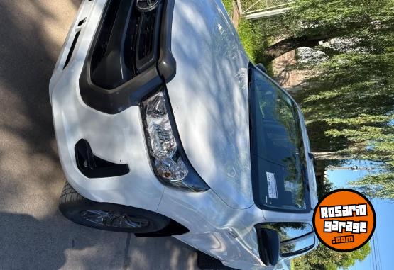 Camionetas - Toyota Hilux Sr 2026 Diesel 100Km - En Venta