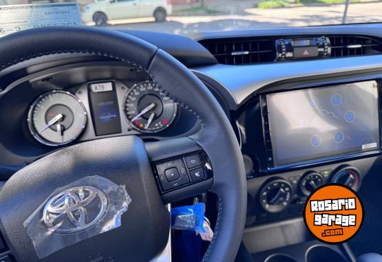 Camionetas - Toyota Hilux Sr 2026 Diesel 100Km - En Venta
