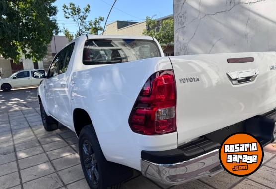 Camionetas - Toyota Hilux Sr 2026 Diesel 100Km - En Venta