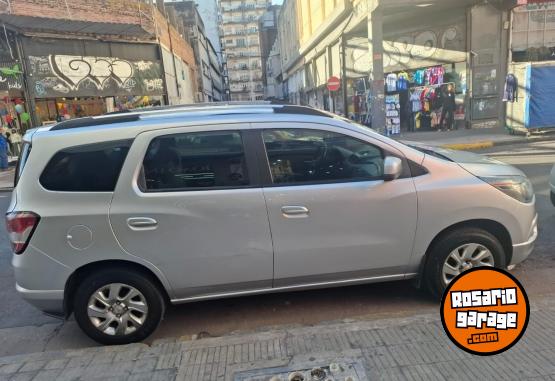 Autos - Chevrolet Spin 2017 Nafta 153000Km - En Venta