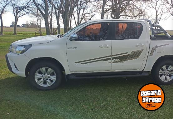 Camionetas - Toyota SRV 4x4 2018 Diesel 290000Km - En Venta