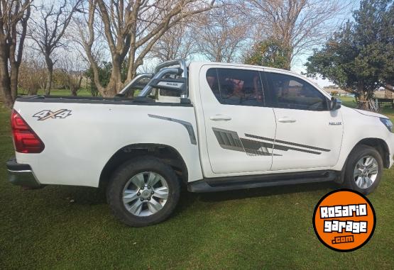 Camionetas - Toyota SRV 4x4 2018 Diesel 290000Km - En Venta
