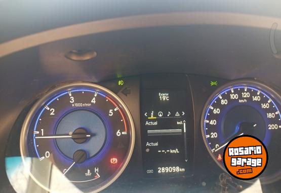 Camionetas - Toyota SRV 4x4 2018 Diesel 290000Km - En Venta