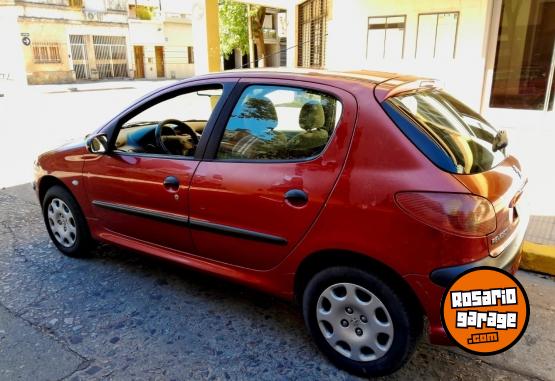 Autos - Peugeot 206 2004 Nafta 188000Km - En Venta