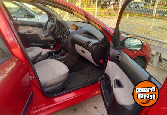 Autos - Peugeot 206 2004 Nafta 188000Km - En Venta