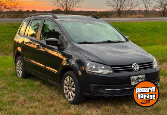 Autos - Volkswagen SURAN 2014 Nafta 200000Km - En Venta