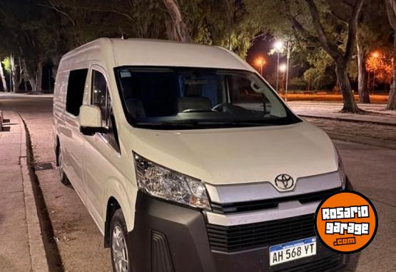 Utilitarios - Toyota Hiace l2h2 2025 Diesel 14000Km - En Venta