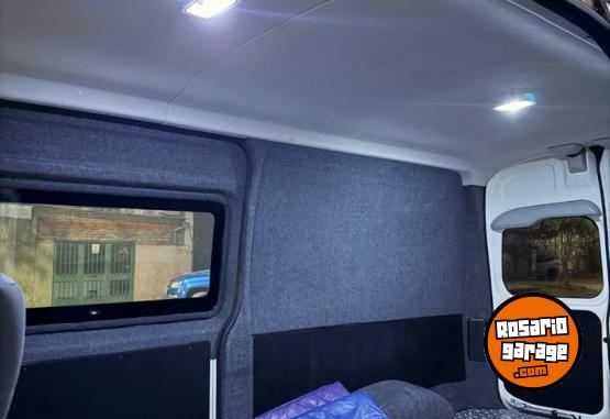 Utilitarios - Toyota Hiace l2h2 2025 Diesel 14000Km - En Venta