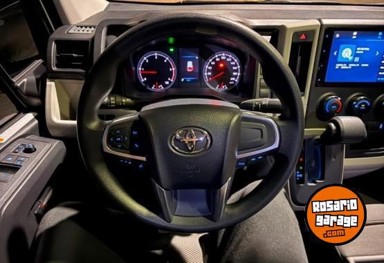 Utilitarios - Toyota Hiace l2h2 2025 Diesel 14000Km - En Venta