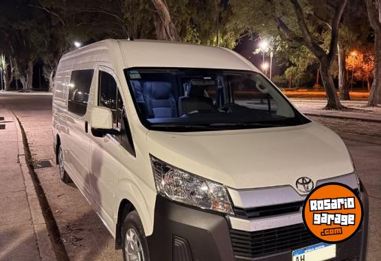 Utilitarios - Toyota Hiace l2h2 2025 Diesel 14000Km - En Venta