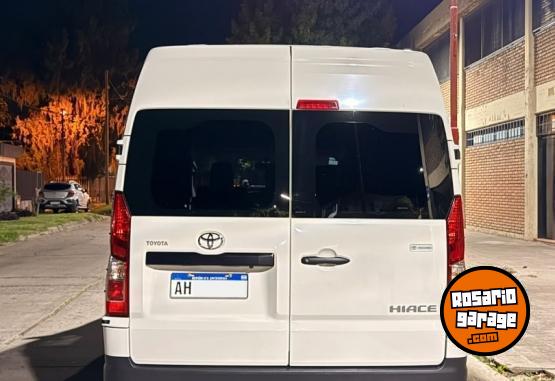 Utilitarios - Toyota Hiace l2h2 2025 Diesel 14000Km - En Venta