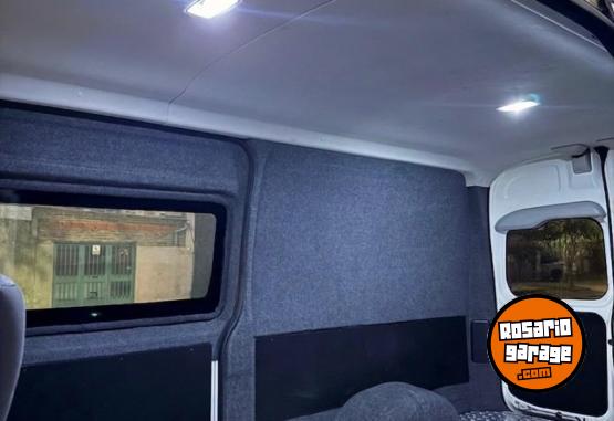 Utilitarios - Toyota Hiace l2h2 2025 Diesel 14000Km - En Venta
