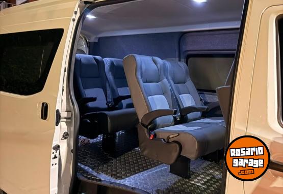 Utilitarios - Toyota Hiace l2h2 2025 Diesel 14000Km - En Venta