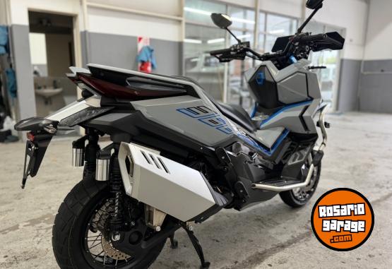 Motos - Zontes 368G 2025 Nafta 4000Km - En Venta