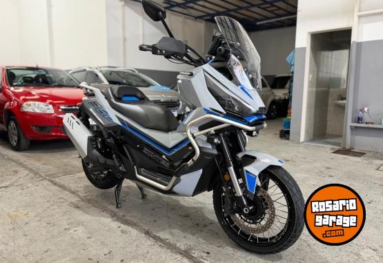 Motos - Zontes 368G 2025 Nafta 4000Km - En Venta