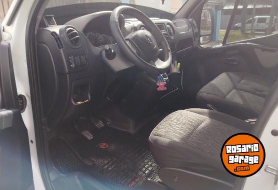 Utilitarios - Renault master 2017 Diesel 310000Km - En Venta