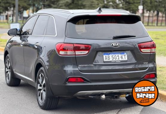 Camionetas - Kia Sorento 2017 Diesel 95000Km - En Venta