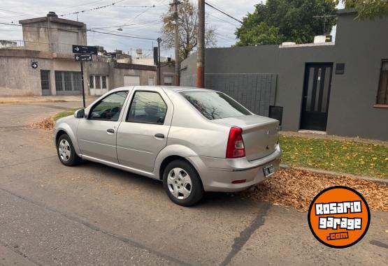 Autos - Renault Logan 2011 GNC 370000Km - En Venta