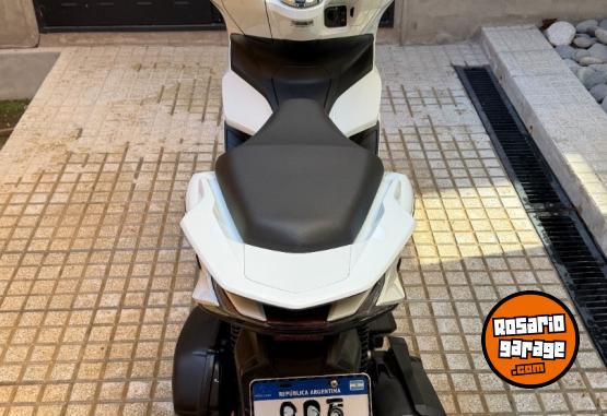 Motos - Honda PCX 160 2025 Nafta 700Km - En Venta