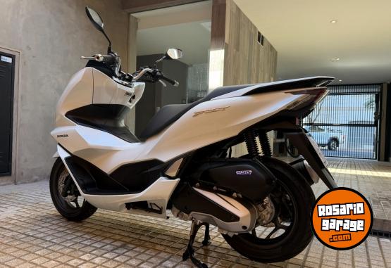 Motos - Honda PCX 160 2025 Nafta 700Km - En Venta