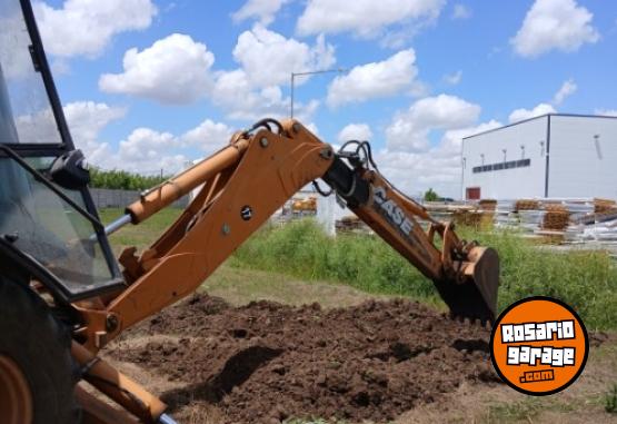Camiones y Gr�as - Retroexcavadora Case 580 - En Venta