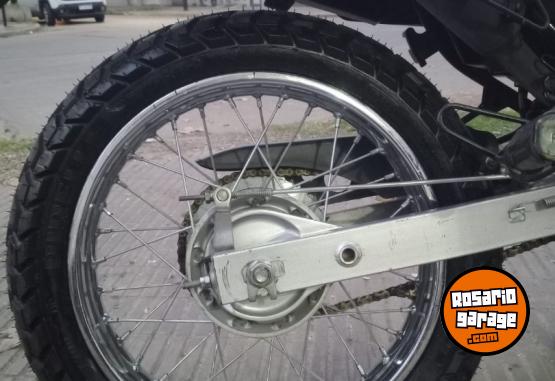 Motos - Honda XR 2022 Nafta 25000Km - En Venta
