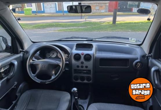 Utilitarios - Peugeot Partner 2013 Nafta 210000Km - En Venta