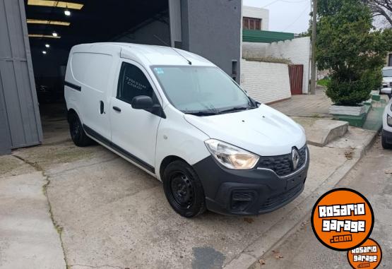 Utilitarios - Renault Kangoo 2021 Nafta 132000Km - En Venta