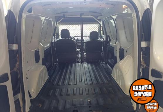 Utilitarios - Renault Kangoo 2021 Nafta 132000Km - En Venta