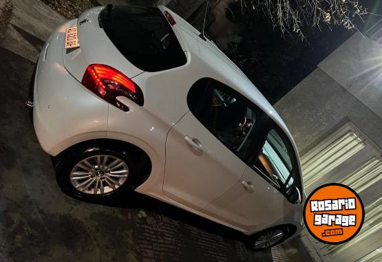 Autos - Peugeot 208 2018 Nafta 90000Km - En Venta